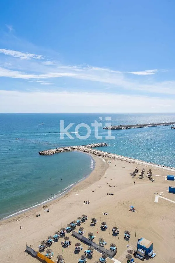 Koti Rentals - Stella Views 푸엔히롤라 아파트